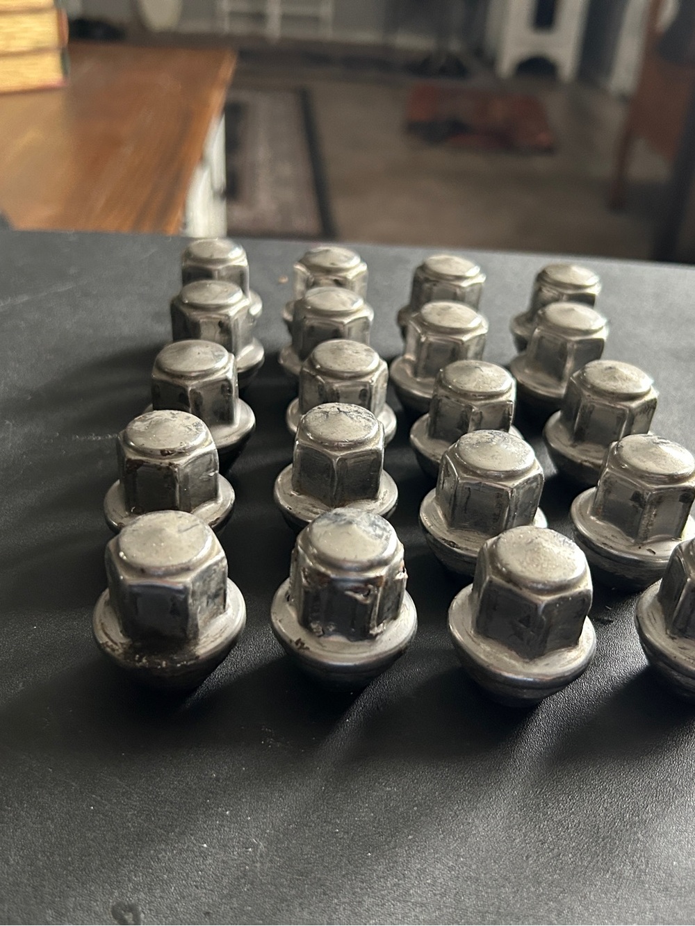 Source Unknown Chrome Lug Nut Set - Silver Finish